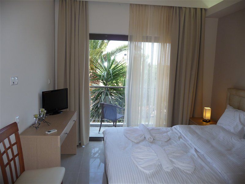 Oasis Beach Hotel - Adults Only Anissaras Buitenkant foto